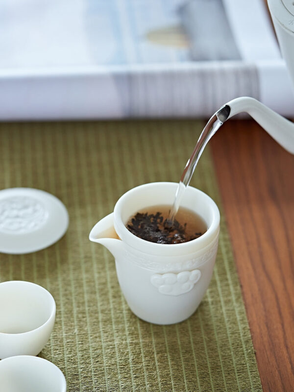 Mutton Fat Jade Porcelain Easy Gaiwan with Infuser and Cups