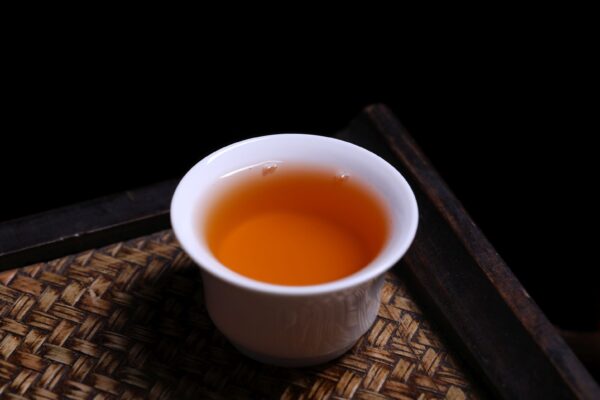 2003 Yi Wu "Chun Zheng Pin" Raw Pu-erh Tea Cake