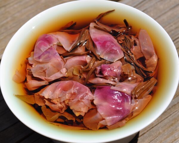 Yunnan Rose Flowers and Big Snow Mountain Black Tea Dragon Ball