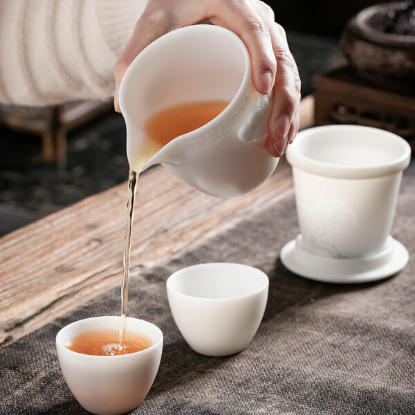Mutton Fat Jade Porcelain Easy Gaiwan with Infuser and Cups