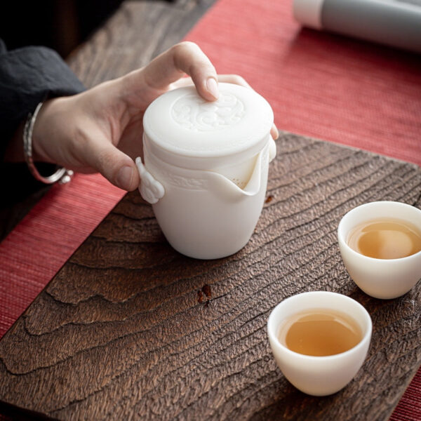 Mutton Fat Jade Porcelain Easy Gaiwan with Infuser and Cups