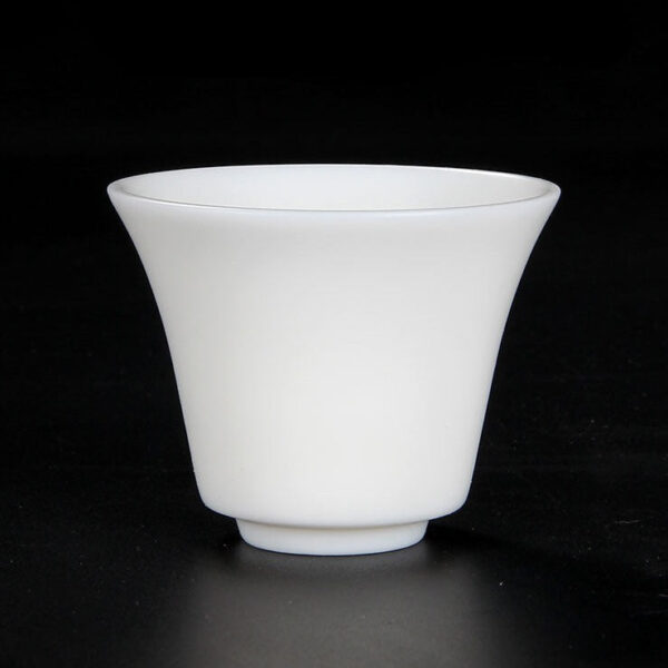 Mutton Fat Jade Porcelain "Bell-Shaped Smooth" Tea Cup