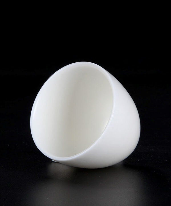 Mutton Fat Jade Porcelain "Egg-Shaped Smooth" Tea Cup