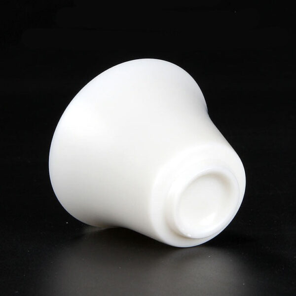 Mutton Fat Jade Porcelain "Bell-Shaped Smooth" Tea Cup