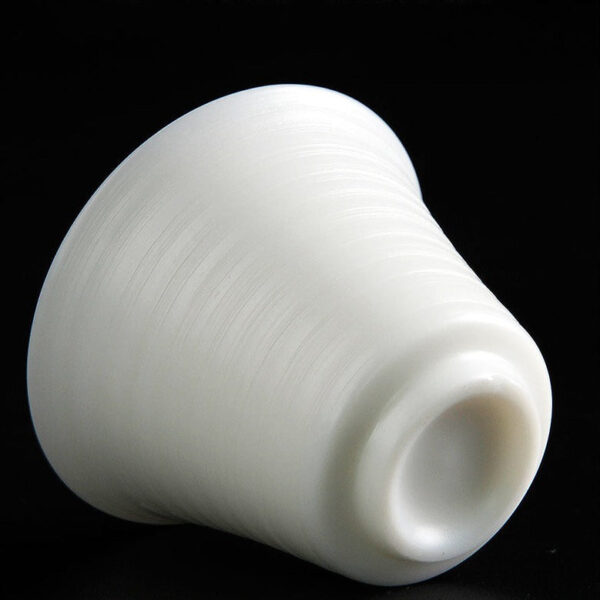 Mutton Fat Jade Porcelain "Bell-Shaped Spun" Tea Cup