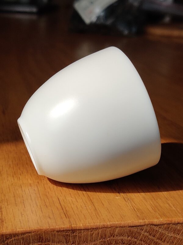 Mutton Fat Jade Porcelain "Egg-Shaped Smooth" Tea Cup